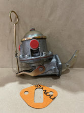 Load image into Gallery viewer, 461-176 FUEL LIFT PUMP AUSTON AND MORRIS FX4 TAXI 1966 ONWARDS, LEYLAND J4 & JU, LEYLAND SHERPA