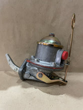 Load image into Gallery viewer, 461-176 FUEL LIFT PUMP AUSTON AND MORRIS FX4 TAXI 1966 ONWARDS, LEYLAND J4 & JU, LEYLAND SHERPA