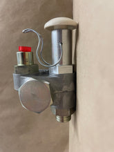 Load image into Gallery viewer, 461-334 HFP334 DIESEL LIFT PUMP IVECO FORD CARGO - 4 BOLT MOUNT