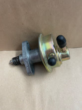 Load image into Gallery viewer, 461-355 LIFT PUMP CITREON BX14, BX16, PEUGEOT 305, 309, 405