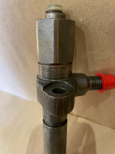Load image into Gallery viewer, INJECTOR 5281639 BKBL67S5299, 5621791 BDLL150S6743 MASSEY FERGUSON 1972 ->