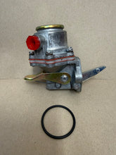 Load image into Gallery viewer, HFP947 LIFT PUMP – CASE NEW HOLLAND HITACHI FIAT