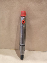 Load image into Gallery viewer, BOSCH 0431114984 Injector DSLA145P300 0433175048 RENAULT MESSENGER 2.5di