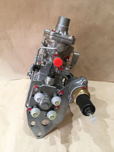 Load image into Gallery viewer, BOSCH FUEL PUMP 0460414051 VE R 288 FOR A FORD 2.5 D.I. 
