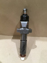 Load image into Gallery viewer, CAV DIESEL INJECTOR 5217801 BKBL67S5172 BDLL150S6225 PERKINS TAB X 4.236, 4.270, 4.300