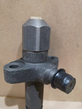 Load image into Gallery viewer, CAV DIESEL INJECTOR 5225401 BDLL160S6492 5621535 BEDFORD 466 BEDFORD 381 - NEW