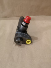 Load image into Gallery viewer, LEYLAND 401 INJECTOR 601878