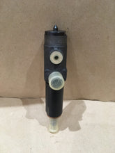 Load image into Gallery viewer, BOSCH Injector KBL45S207/4 Nozzle DLLA138S782 Three Holed Nozzle