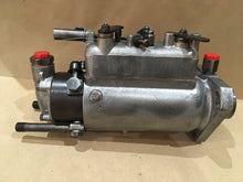 Load image into Gallery viewer, INTERNATIONAL HARVESTER CAV DPA 3240347 FUEL PUMP IH 3040869-R91