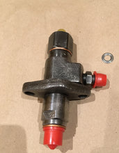 Load image into Gallery viewer, PERKINS Injector 2645C017 YB-035 INJECTOR MASSEY FERGUSON MF130 PERKINS 4.107 4.108
